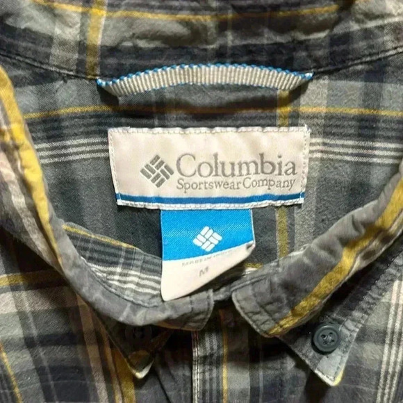Columbia button-down shirt, size M - Picture 2 of 7